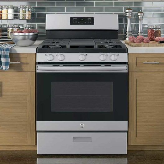 GE 30 in. Freestanding Gas Stove JCGBS66SEKSS - Image 7